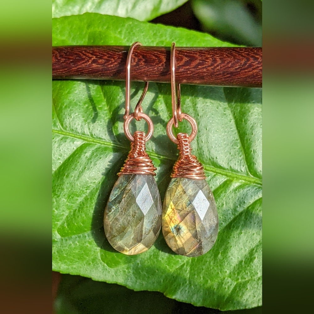 Iridescent Natural Gem Drop Earrings Labradorite Hand Wrapped In Pure Copper - Picture 14 of 15